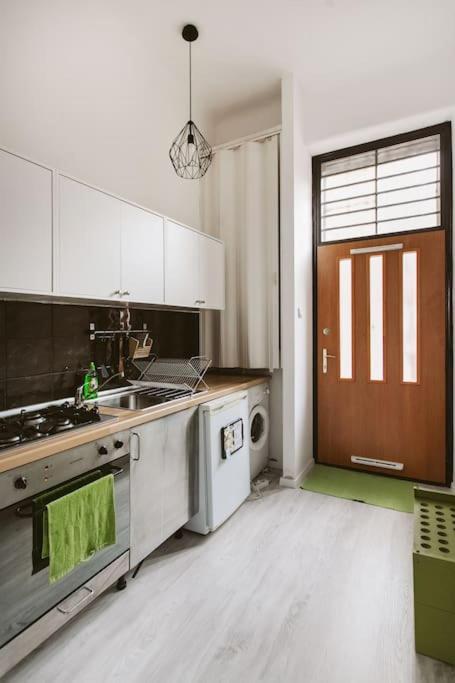 Bright And Cozy - City Center Apt Budapest Exteriör bild