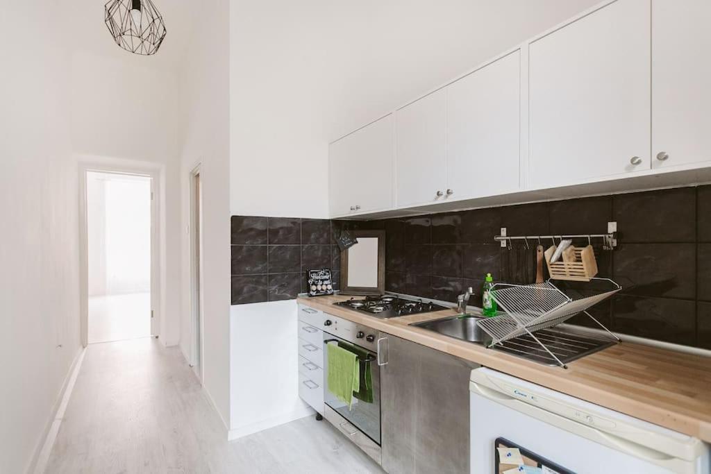 Bright And Cozy - City Center Apt Budapest Exteriör bild